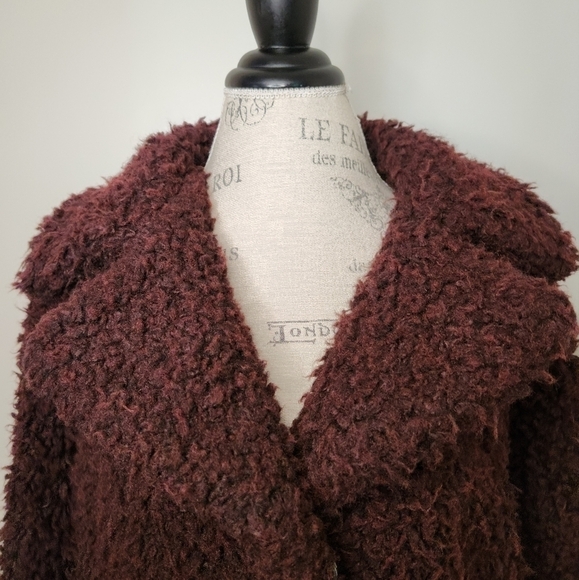 Celebrity Pink faux fur coat - Picture 7 of 10